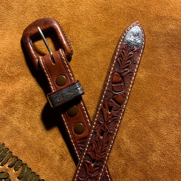 Vogt western hand tooled sterling silver acorn leaf embossed leather belt - Picture 6 of 13